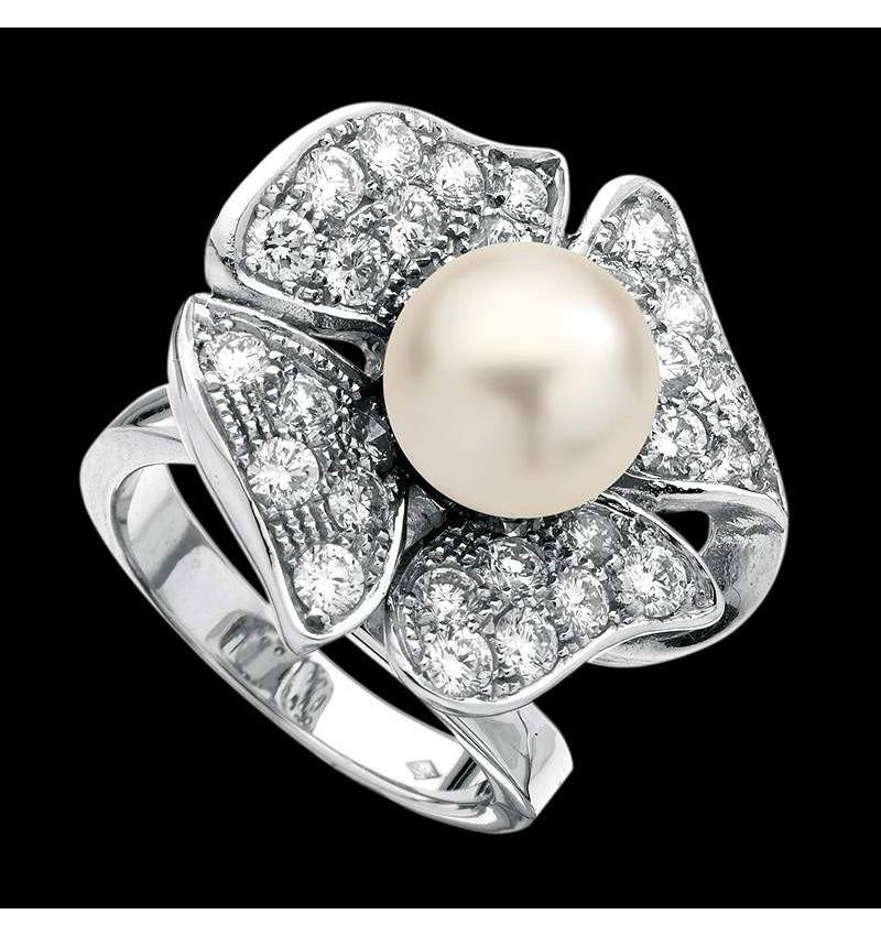 White Pearl Engagement Ring Diamond Paving White Gold Cache Cache 