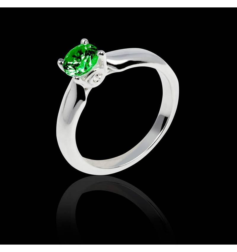 Emerald engagement ring white gold Motherhood