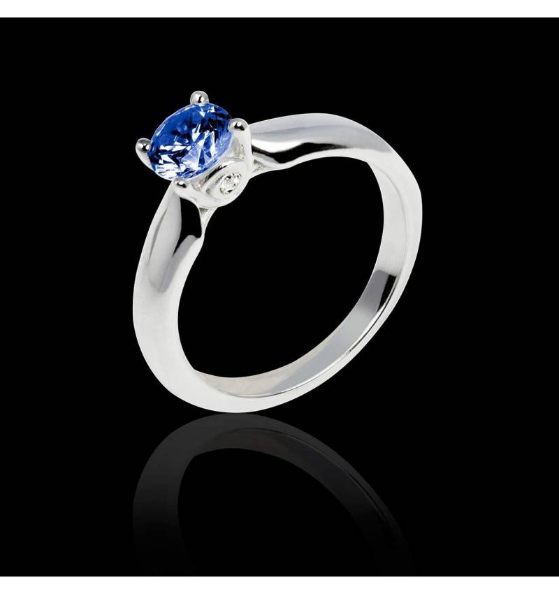 Blue sapphire engagement ring white gold Motherhood