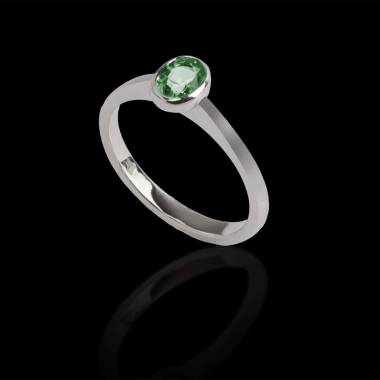Oval emerald engagement ring white gold Moon solo 