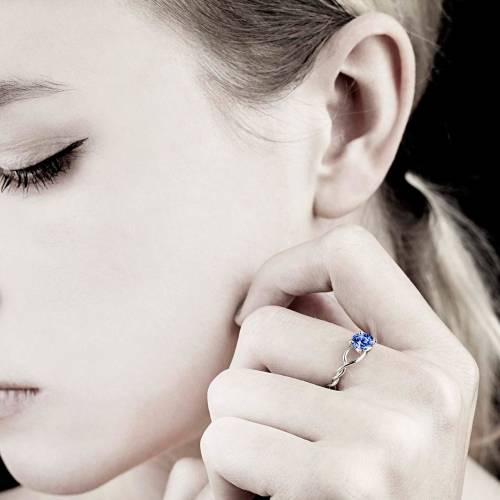 Blue Sapphire Engagement Ring White Gold Entrelassée