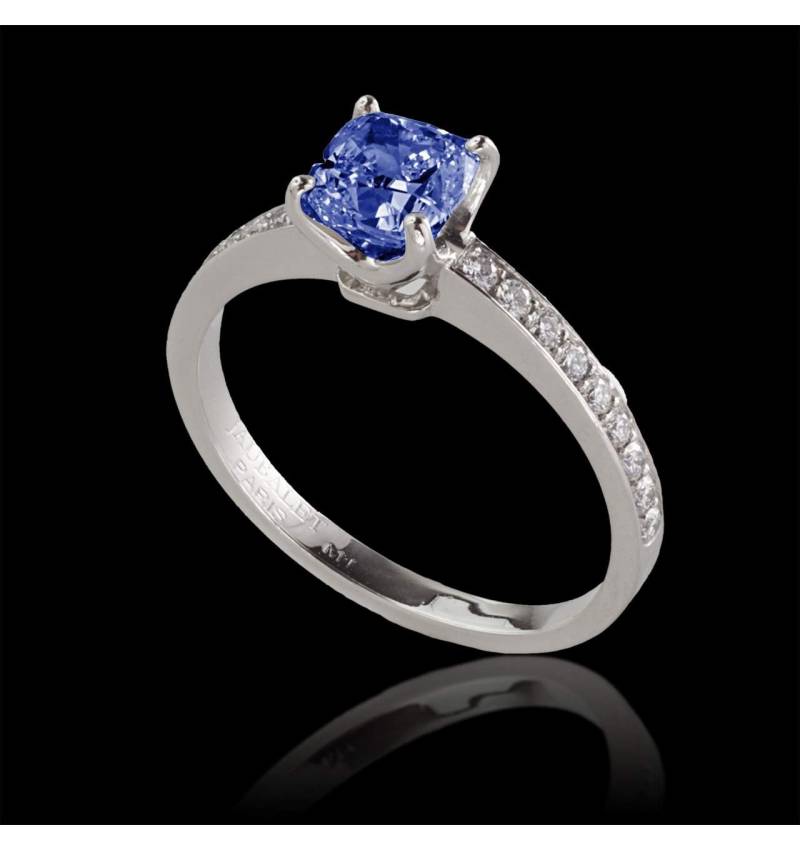 Blue sapphire engagement ring diamond paving white gold Sandy