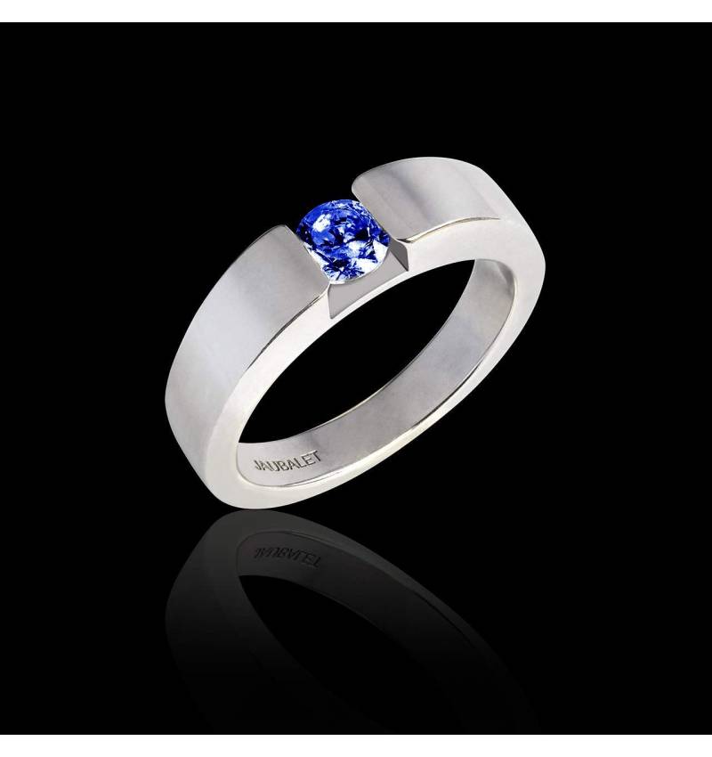 Round Blue Sapphire Engagement Ring White Gold Pyramide
