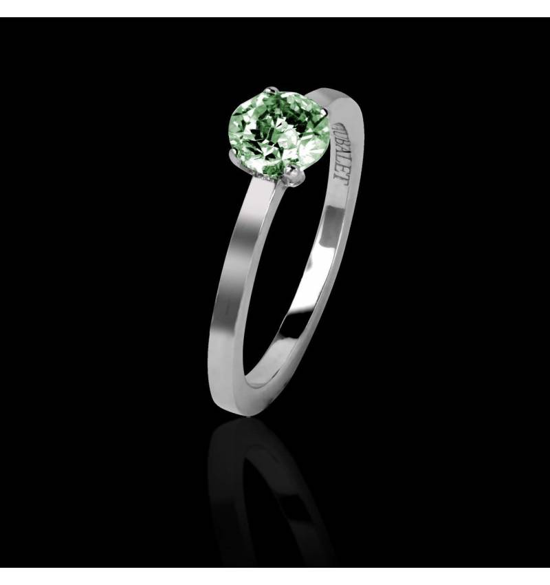 Emerald engagement ring white gold Judith solo