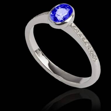 Blue Sapphire Engagement Ring Diamond Paving White Gold Ovale Moon