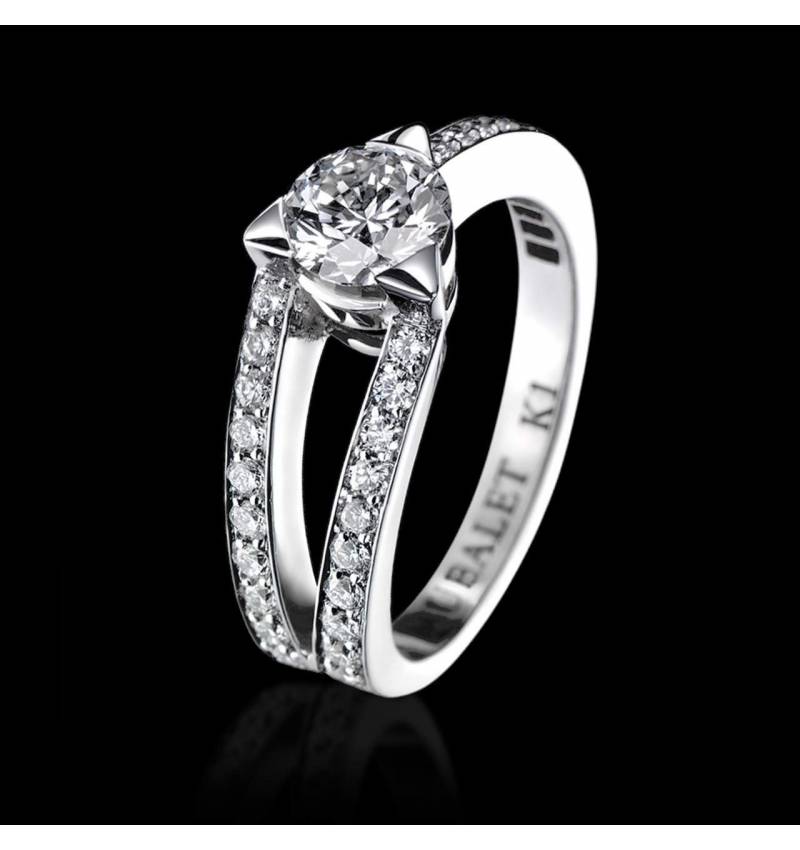 Diamond engagement ring diamond paving white gold Plena Luna