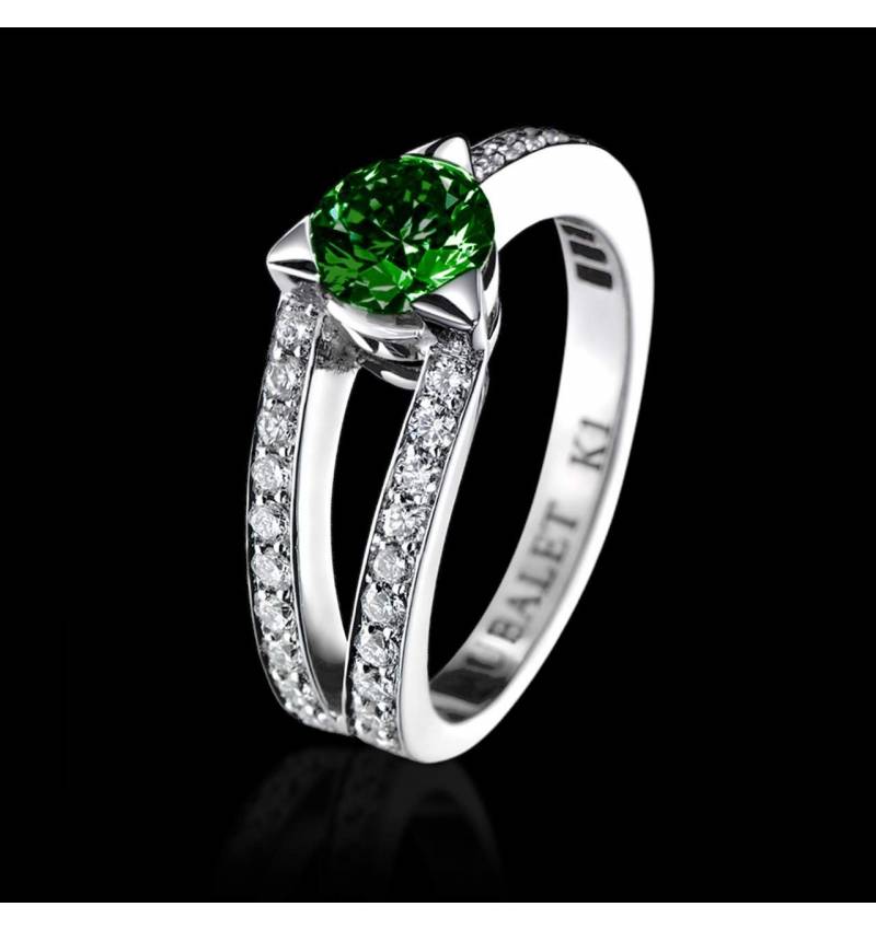 Emerald Engagement Ring White Gold Round Plena Luna