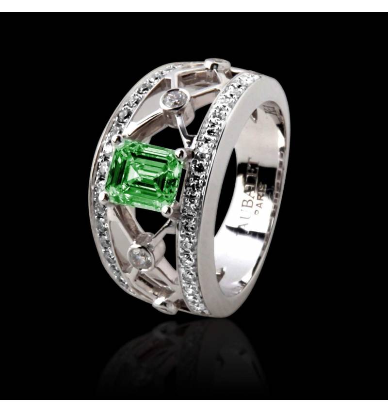 Emerald Engagement Ring White Gold Regina Suprema