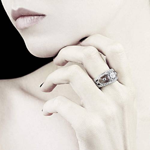 Diamond Engagement Ring Diamond Paving White Gold Rond Or Regina Suprema  