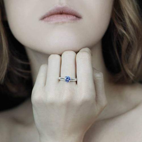 Bague de fiançailles saphir bleu Marie