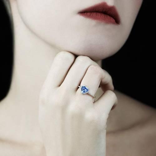 Anya Blue Sapphire Ring