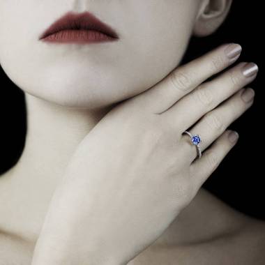 Manon Blue Sapphire Ring
