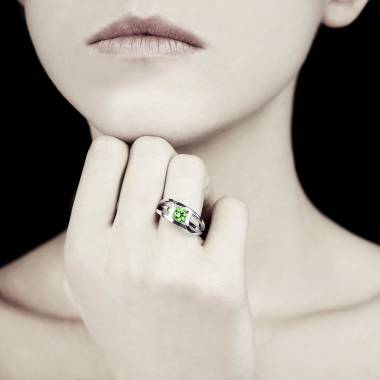 Bague Tsavorite Future solo