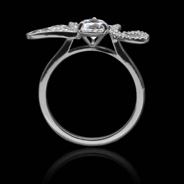 Monarque diamond ring