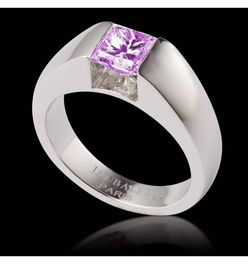 Pink sapphire engagement ring white gold Pyramide