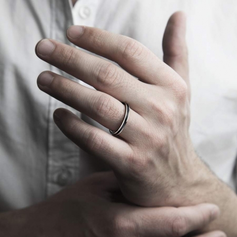 Ultimate Guide to Buying Men’s Wedding Rings 
