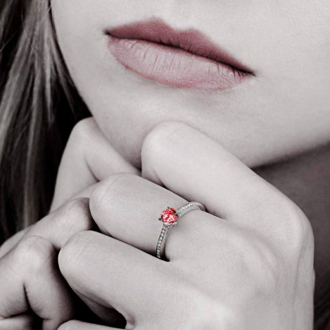 4 Reasons to Choose a Ruby Engagement Ring 